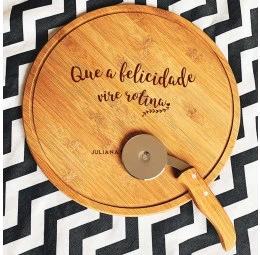 Conjunto com tábua e cortador para pizza - Felicidade