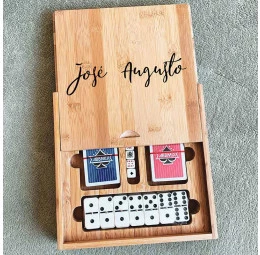 Jogo de Cartas e Dados Personalizado