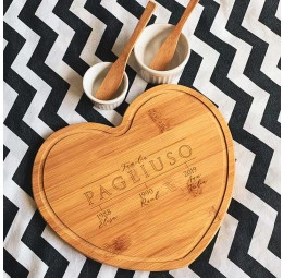 Conjunto com tábua e potinhos para petiscos Coração - Linha do Tempo